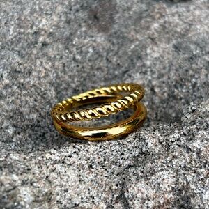 Gold Plated ring, size 6